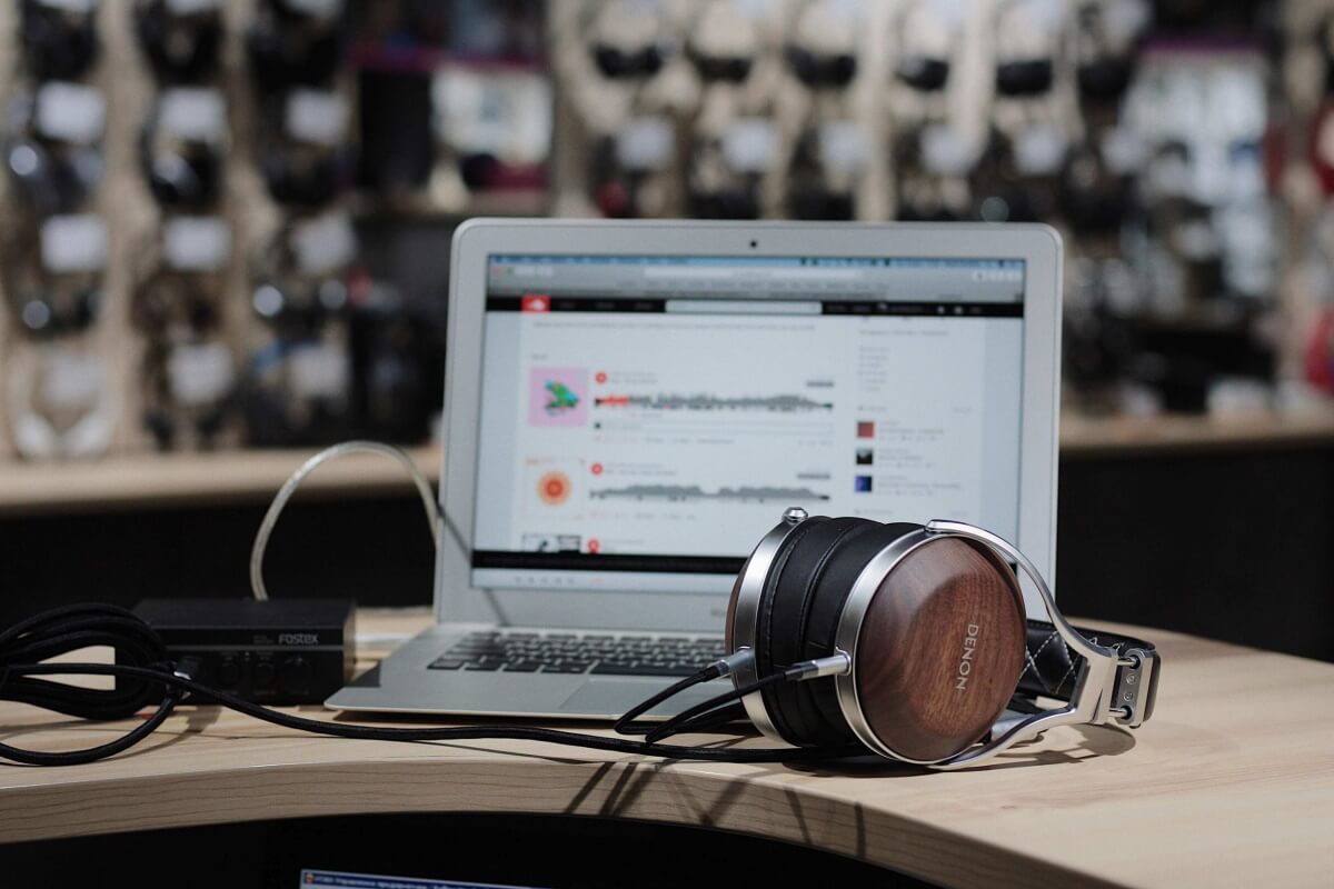 How to add music on your website